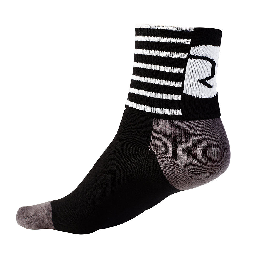 Rivelo Stanage Socks (Black/White) (studio)