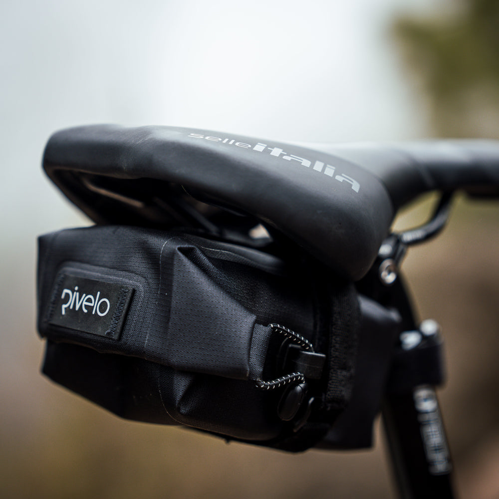 Dawlish 0.6L Saddle Bag (Black)