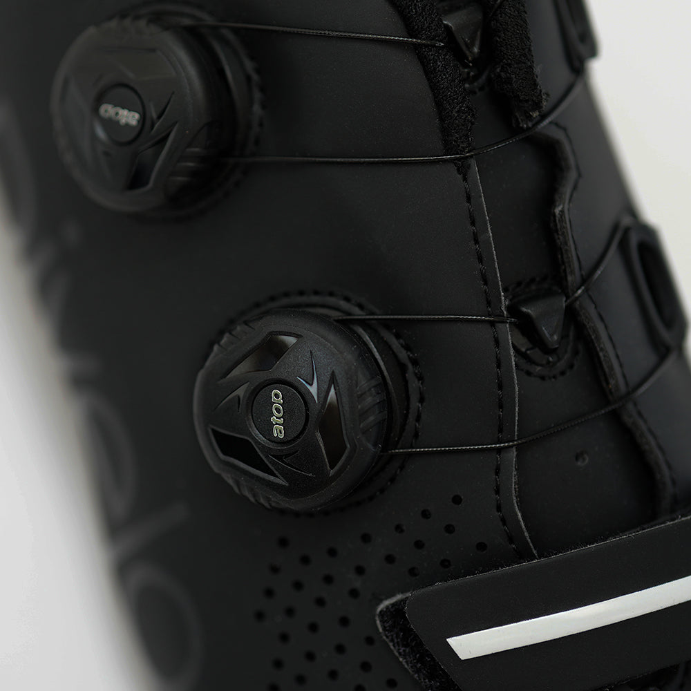 Rivelo Whinlatter Carbon Cycling Shoes (Black/White)