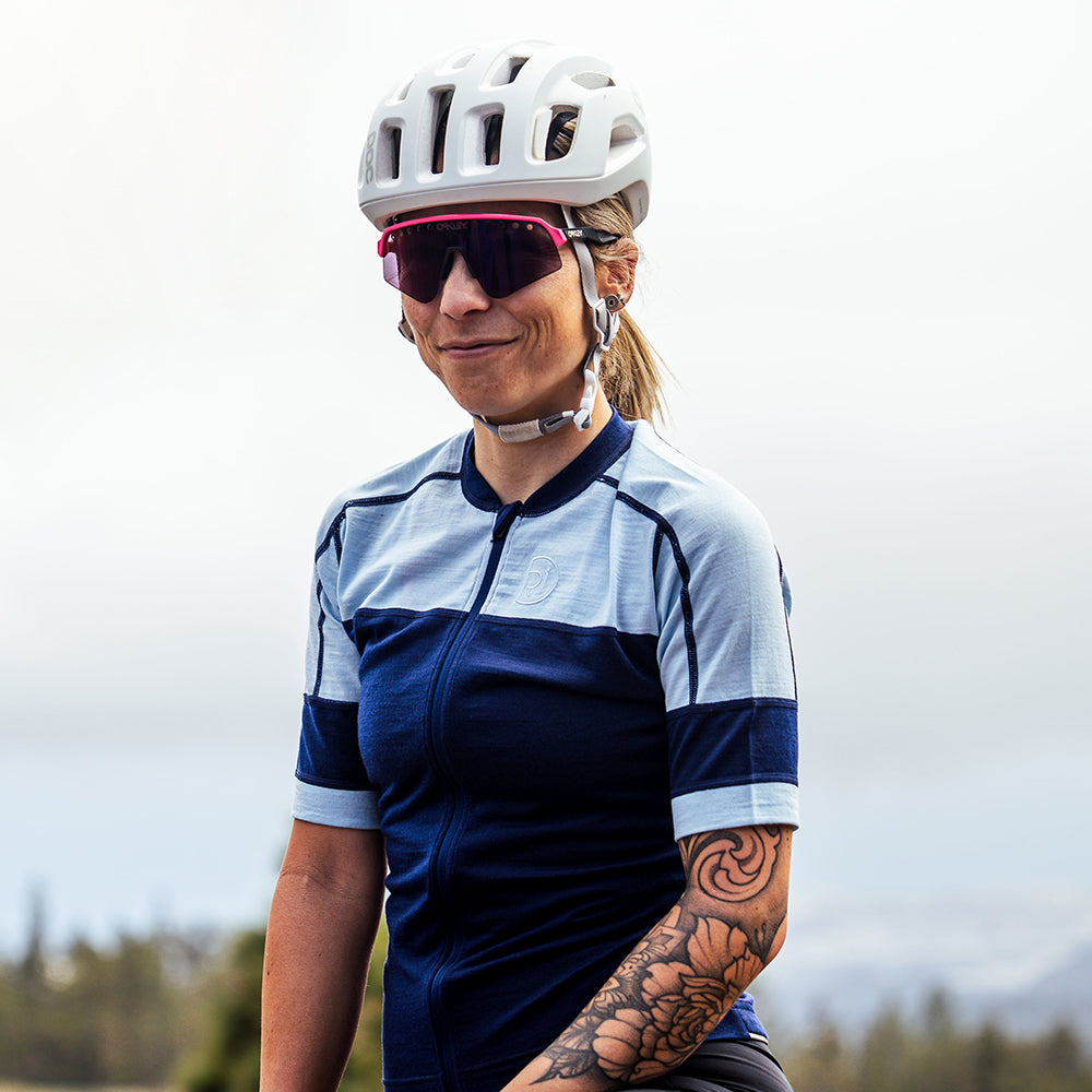 Womens Applecross II Jersey (Navy/Blue) (model: isabel.c)