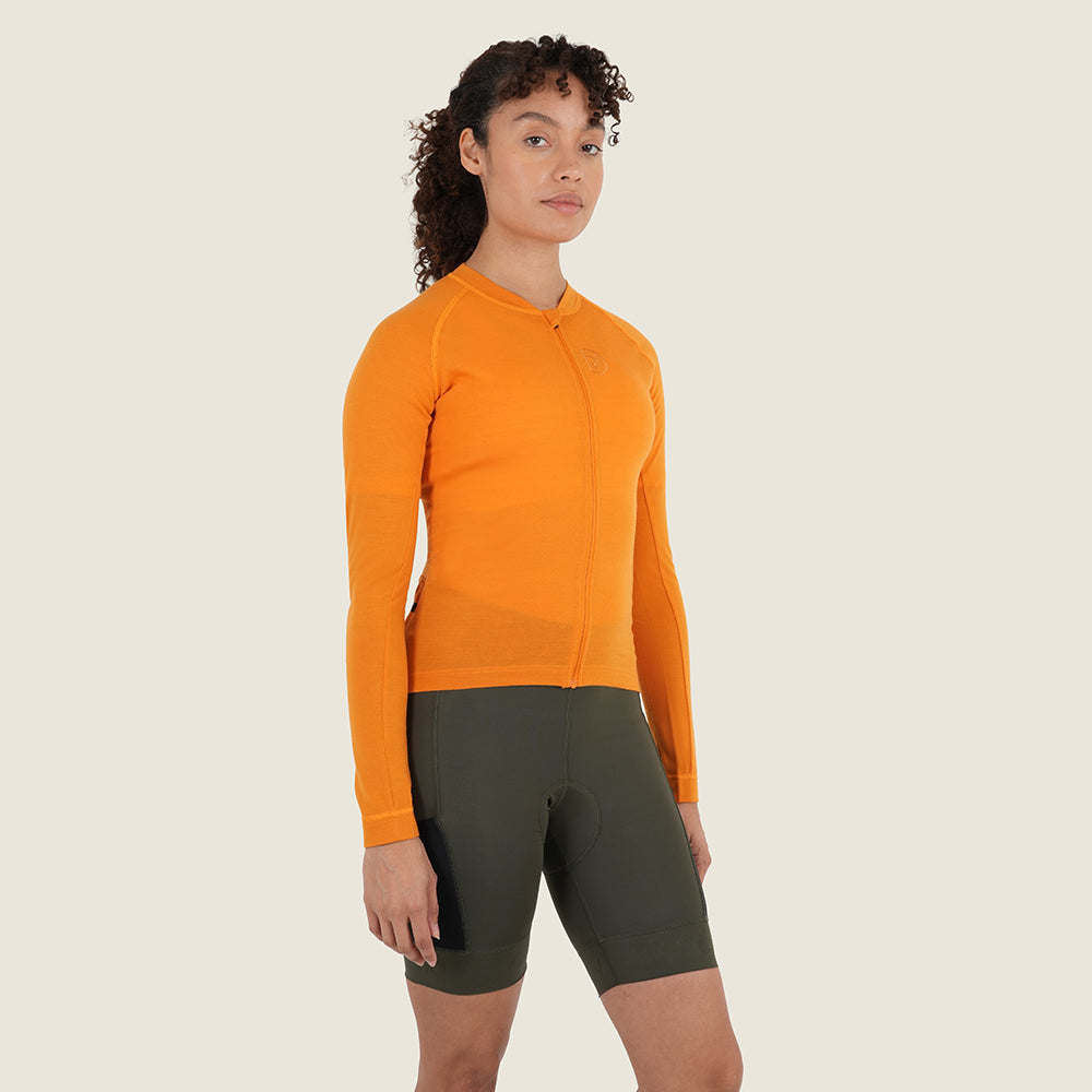 Womens Cranbrook Merino Blend LS Jersey (Desert Sun) (model: sarah)