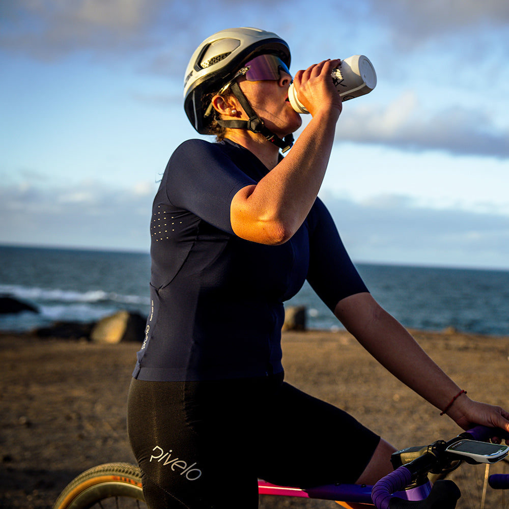 Womens Finestre Race Jersey (Navy) (model: isabel)