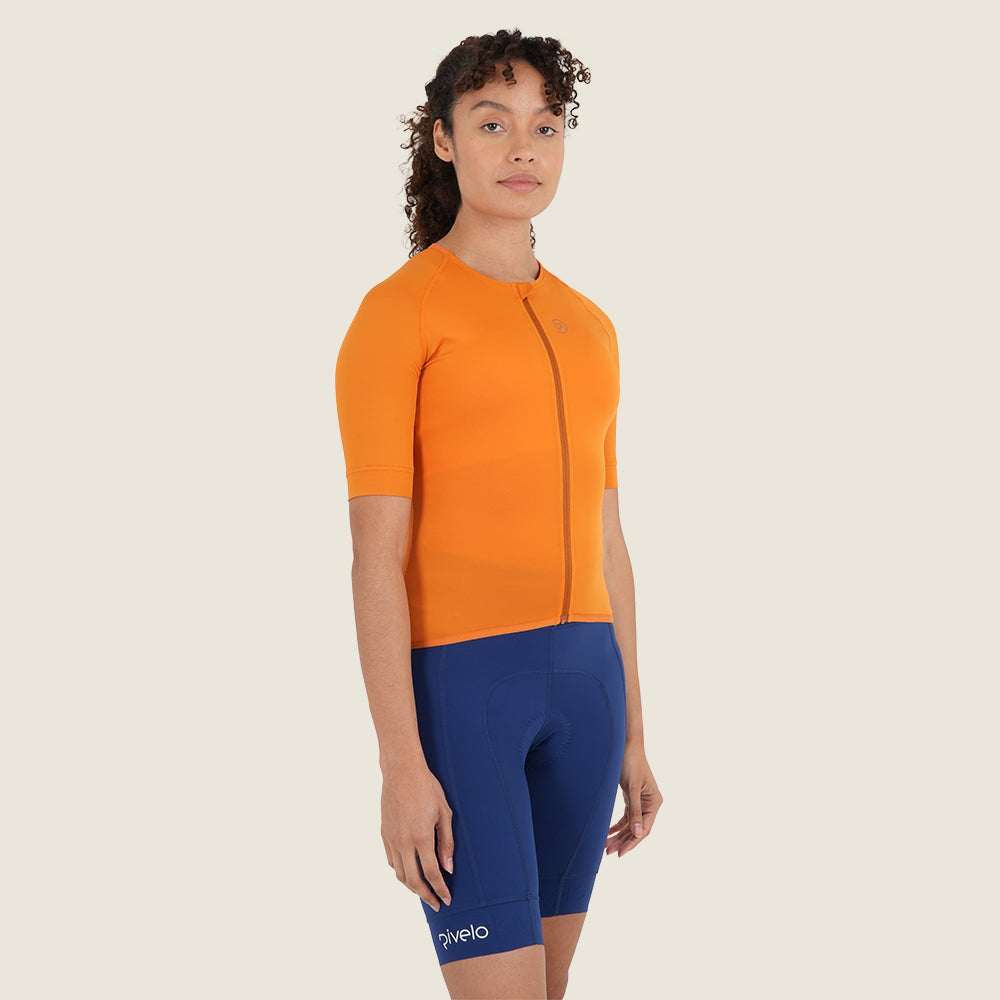 Womens Lowther Essential Lightweight SS Jersey (Desert Sun/Pumpkin Spice) (model: sarah)