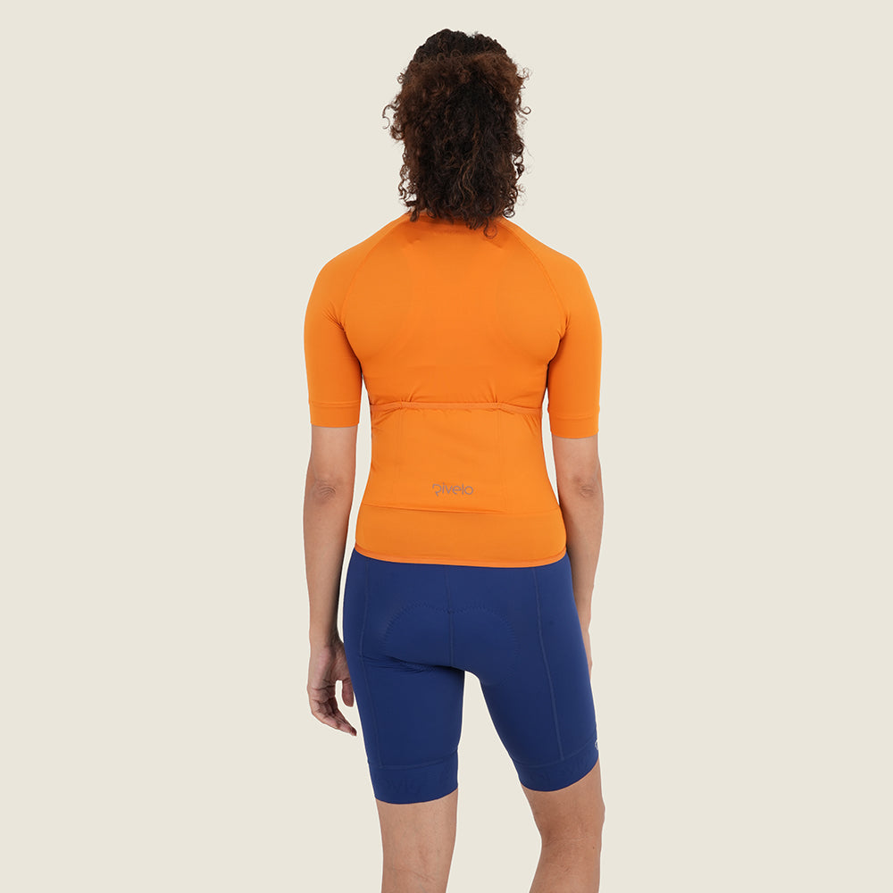 Womens Lowther Essential Lightweight SS Jersey (Desert Sun/Pumpkin Spice) (model: sarah)