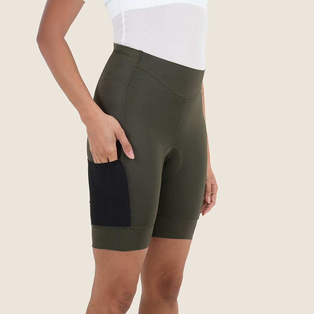Womens Ranmore Cargo Shorts (Deep Depths) (model: sarah)