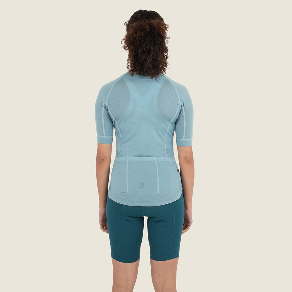 Womens Rowlands Merino Blend Lightweight SS Jersey (Lagoon) (model: sarah)