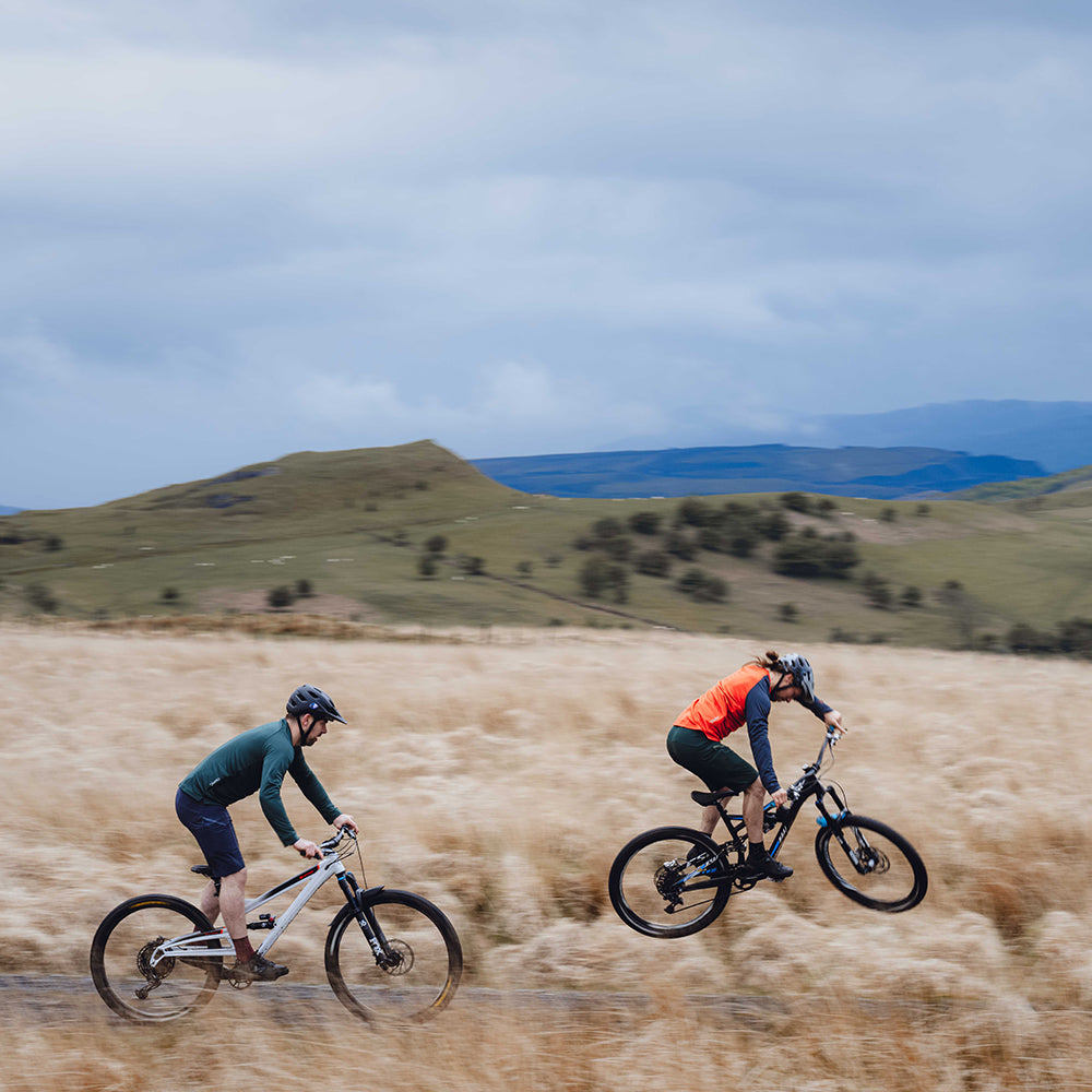 Rivelo Mens Kentmere Long Sleeve MTB Jersey (Burnt Orange/Slate)