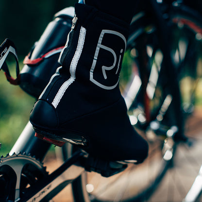 Rivelo Sawyers Overshoes (Black/White)